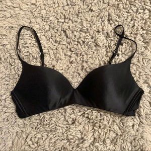 2/$16 💕 VS Pink v-neck push-up bra